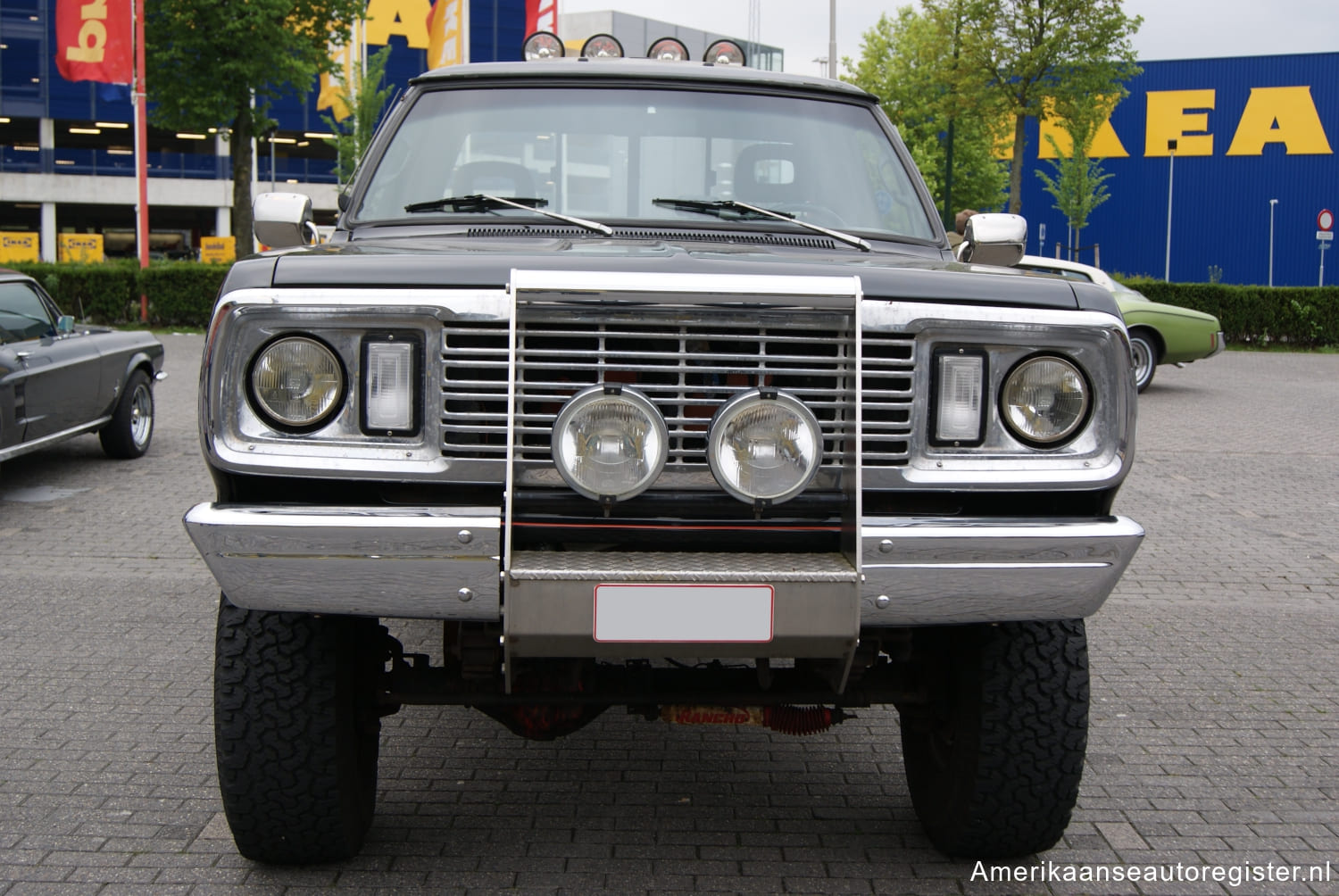 Dodge DW Series uit 1977